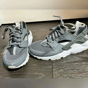 Nike Air Huarache Run Cool  Grey Athletic Shoes Fits a Size 7Y US